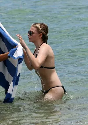 Chloë Grace Moretz / chloegmoretz nude photo #0240