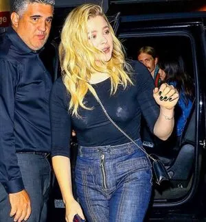 Chloë Grace Moretz / chloegmoretz nude photo #0253