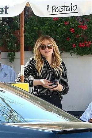 Chloë Grace Moretz / chloegmoretz nude photo #0280