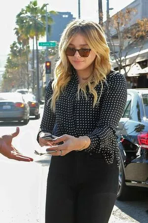 Chloë Grace Moretz / chloegmoretz nude photo #0285