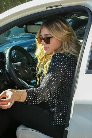 Chloë Grace Moretz / chloegmoretz nude photo #0294