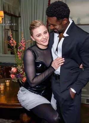 Chloë Grace Moretz / chloegmoretz nude photo #0337