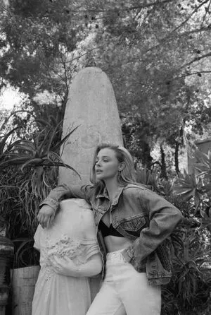 Chloë Grace Moretz / chloegmoretz nude photo #0353