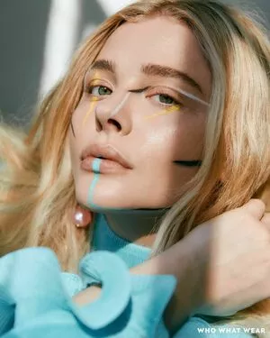 Chloë Grace Moretz / chloegmoretz nude photo #0411