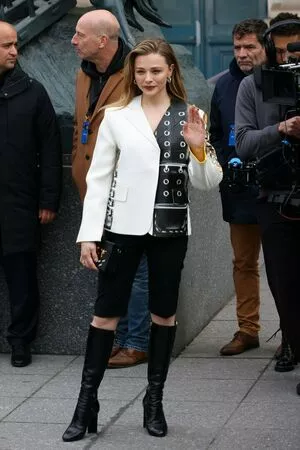 Chloë Grace Moretz / chloegmoretz nude photo #0469