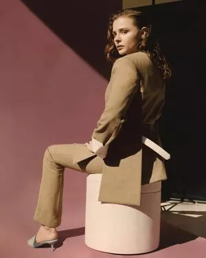 Chloë Grace Moretz / chloegmoretz nude photo #0613