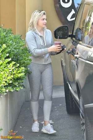 Chloë Grace Moretz / chloegmoretz nude photo #0656
