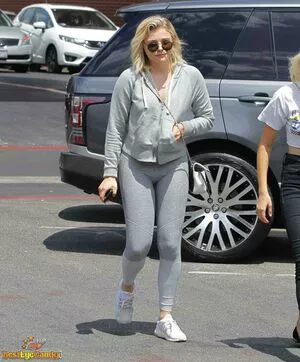 Chloë Grace Moretz / chloegmoretz nude photo #0671