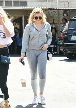 Chloë Grace Moretz / chloegmoretz nude photo #0675
