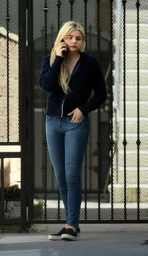 Chloë Grace Moretz / chloegmoretz nude photo #0722