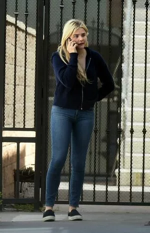 Chloë Grace Moretz / chloegmoretz nude photo #0724