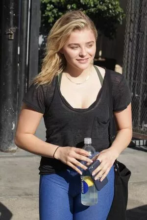 Chloë Grace Moretz / chloegmoretz nude photo #0747