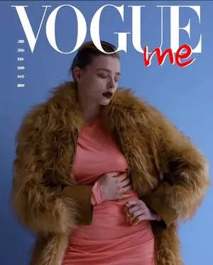 Chloë Grace Moretz / chloegmoretz nude photo #0787