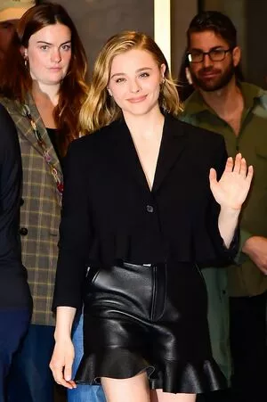 Chloë Grace Moretz / chloegmoretz nude photo #0880