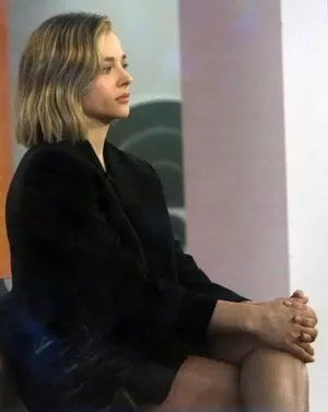 Chloë Grace Moretz / chloegmoretz nude photo #0899