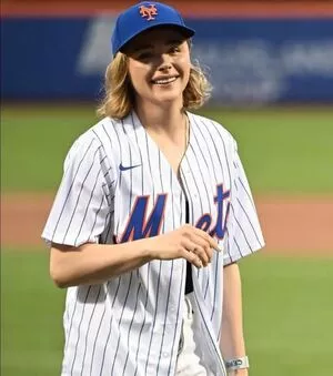Chloë Grace Moretz / chloegmoretz nude photo #0968