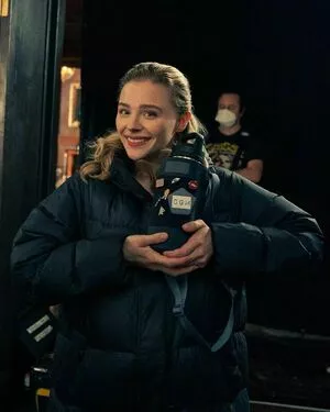 Chloë Grace Moretz / chloegmoretz nude photo #0983