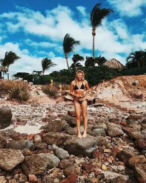 Chloë Grace Moretz / chloegmoretz nude photo #0999