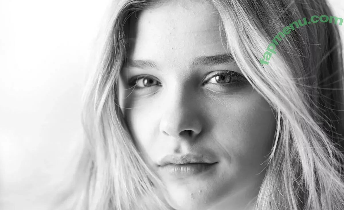 Chloë Grace Moretz nude photo #0107 (chloegmoretz)