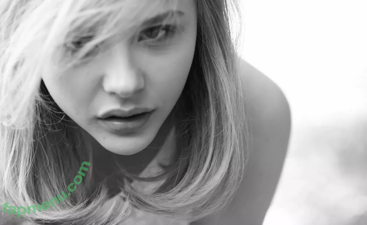 Chloë Grace Moretz nude photo #0114 (chloegmoretz)