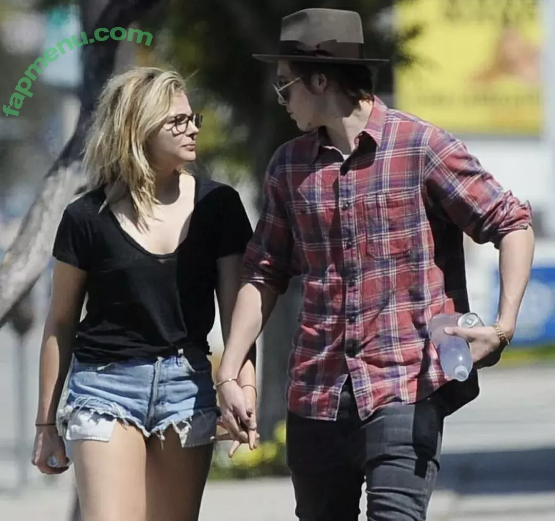 Chloë Grace Moretz nude photo #0131 (chloegmoretz)