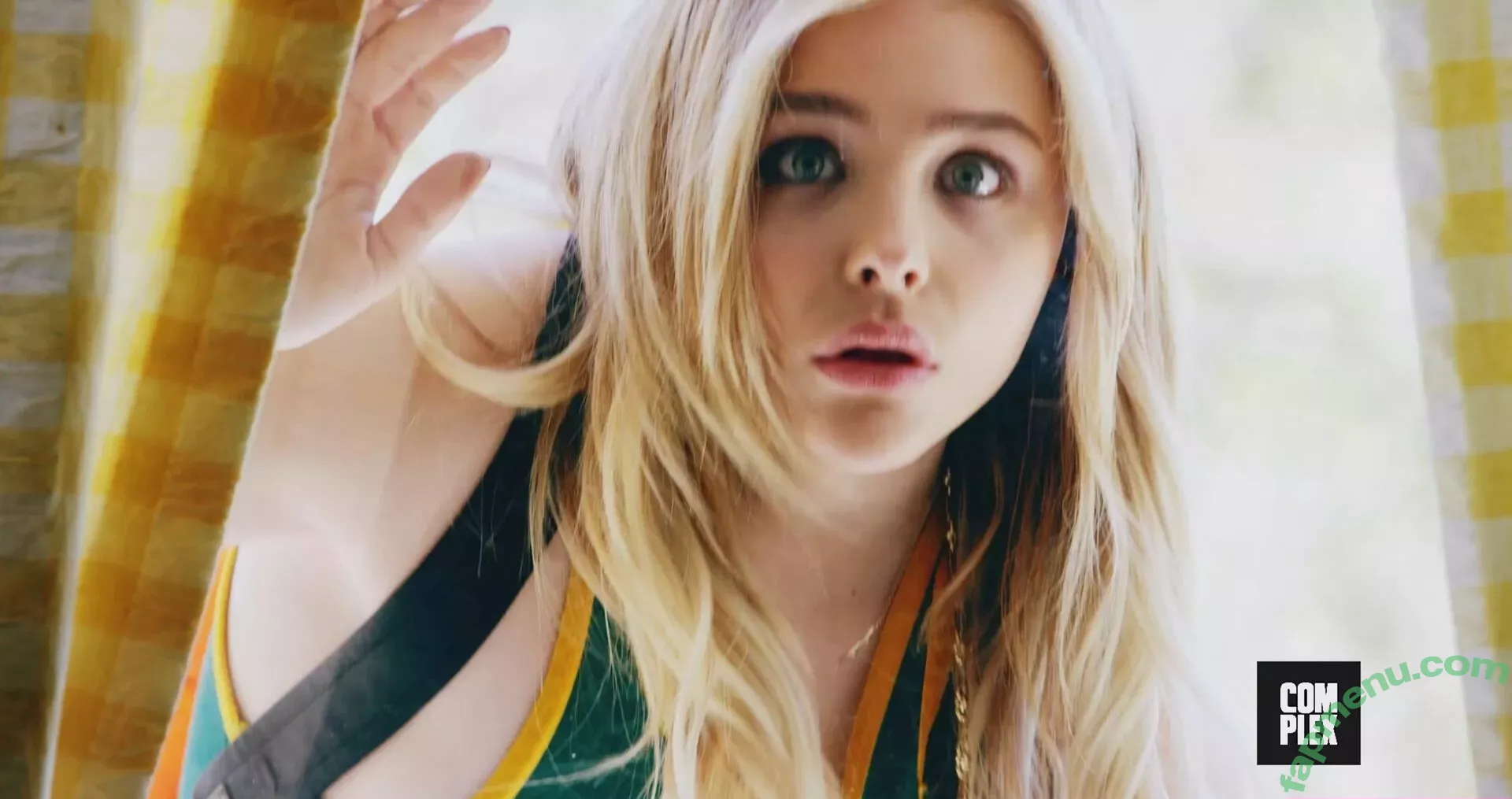 Chloë Grace Moretz nude photo #0162 (chloegmoretz)