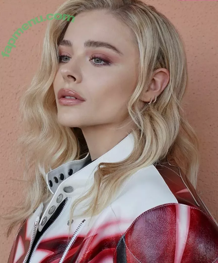 Chloë Grace Moretz nude photo #0179 (chloegmoretz)