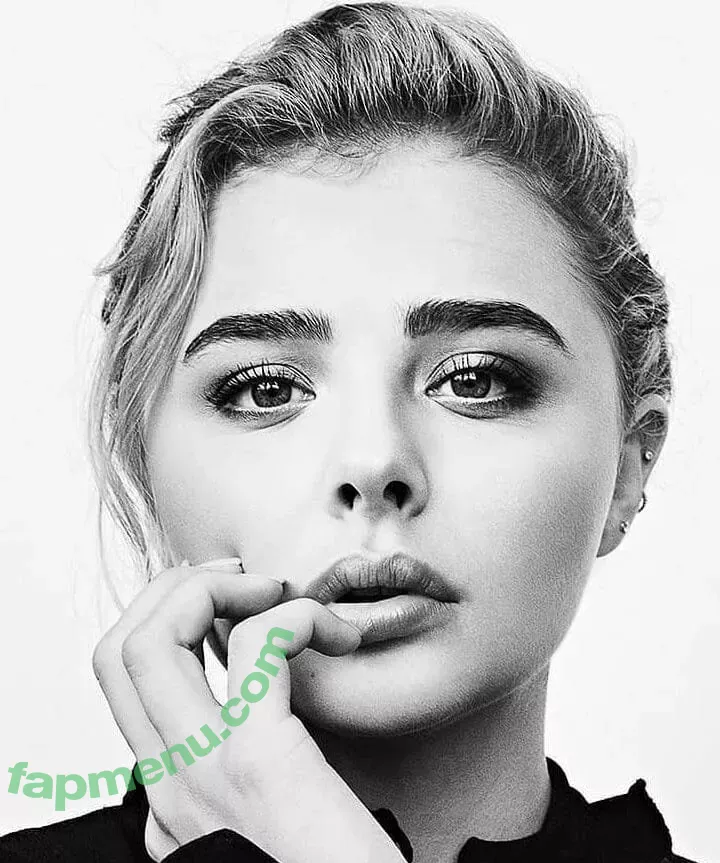 Chloë Grace Moretz nude photo #0244 (chloegmoretz)