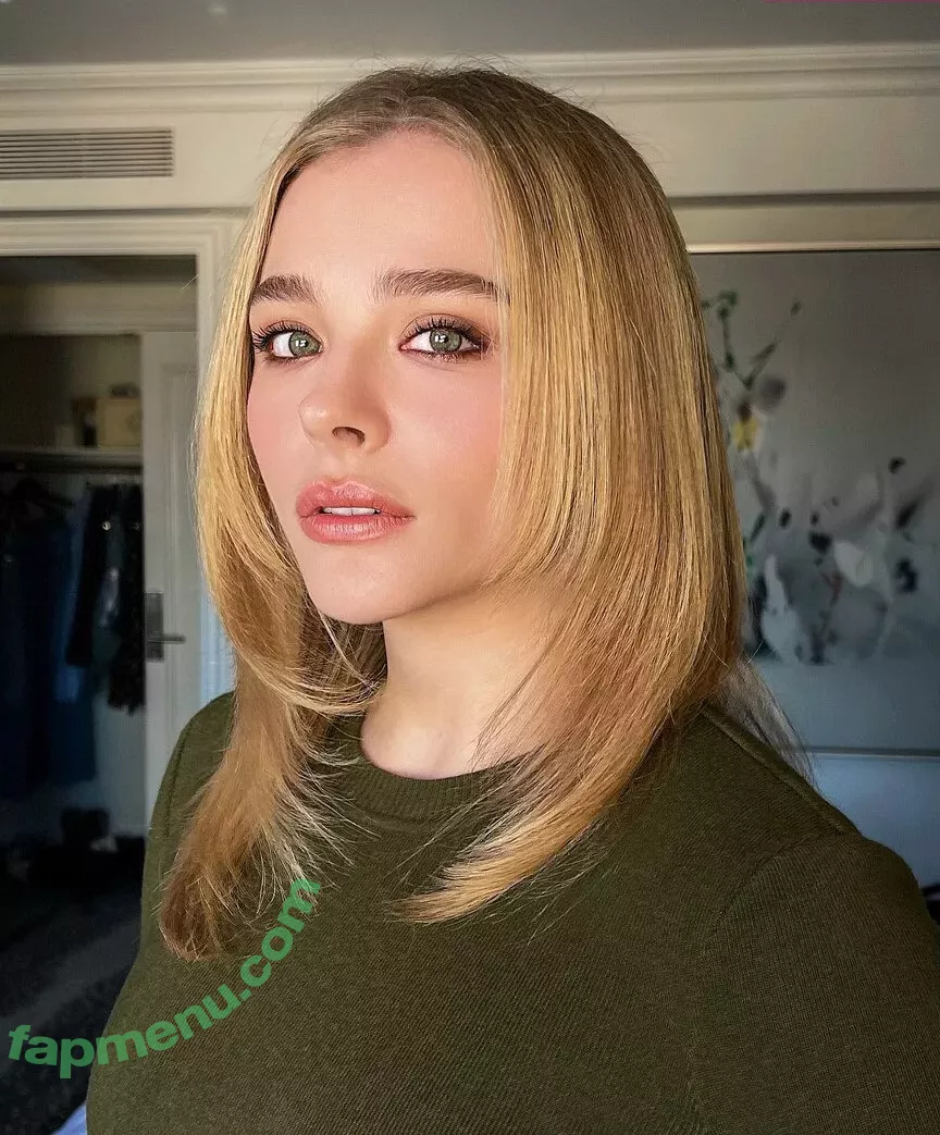 Chloë Grace Moretz nude photo #0320 (chloegmoretz)