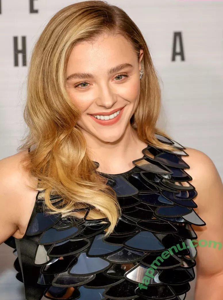 Chloë Grace Moretz nude photo #0325 (chloegmoretz)