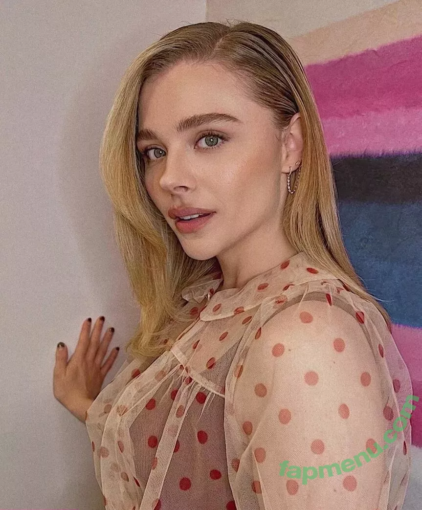 Chloë Grace Moretz nude photo #0438 (chloegmoretz)