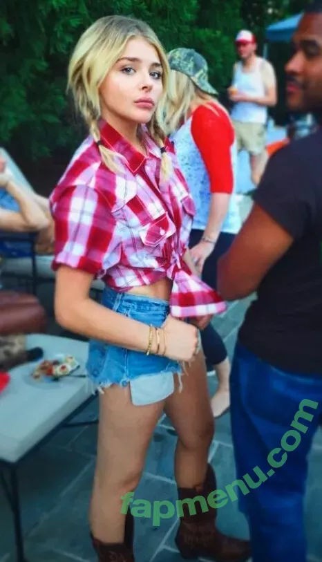 Chloë Grace Moretz nude photo #0451 (chloegmoretz)