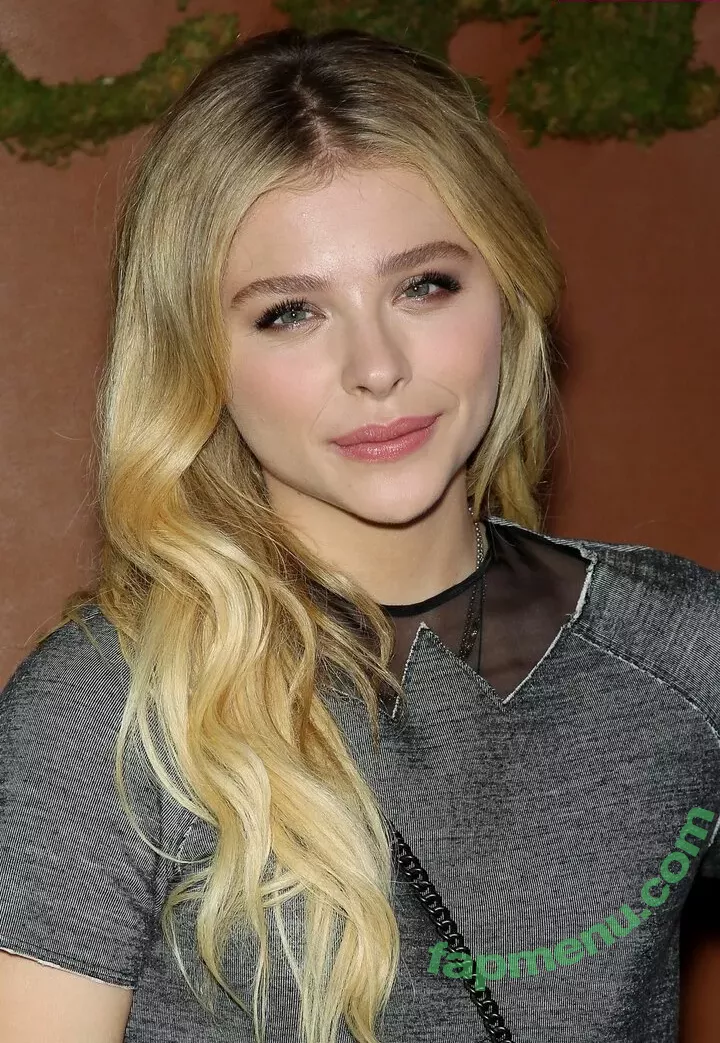 Chloë Grace Moretz nude photo #0542 (chloegmoretz)