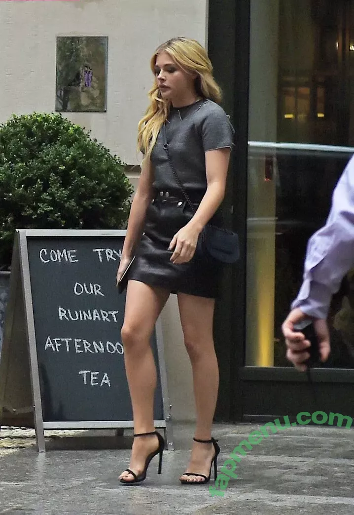 Chloë Grace Moretz nude photo #0559 (chloegmoretz)