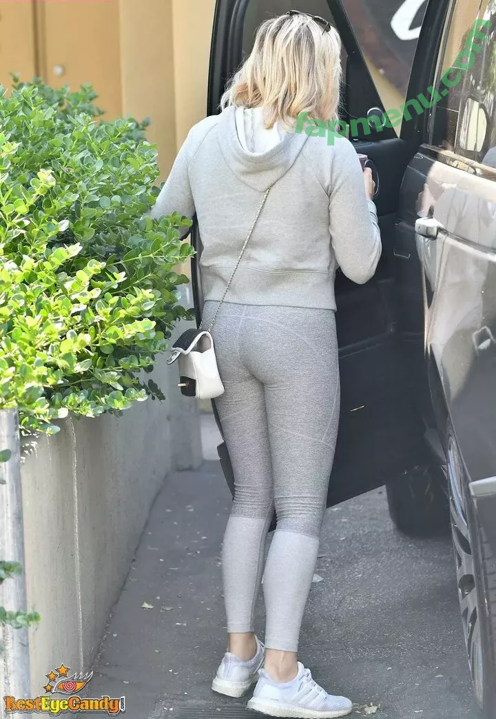 Chloë Grace Moretz nude photo #0661 (chloegmoretz)