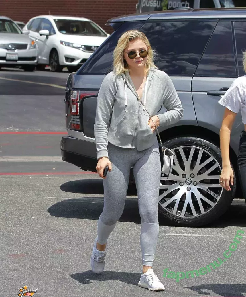 Chloë Grace Moretz nude photo #0670 (chloegmoretz)