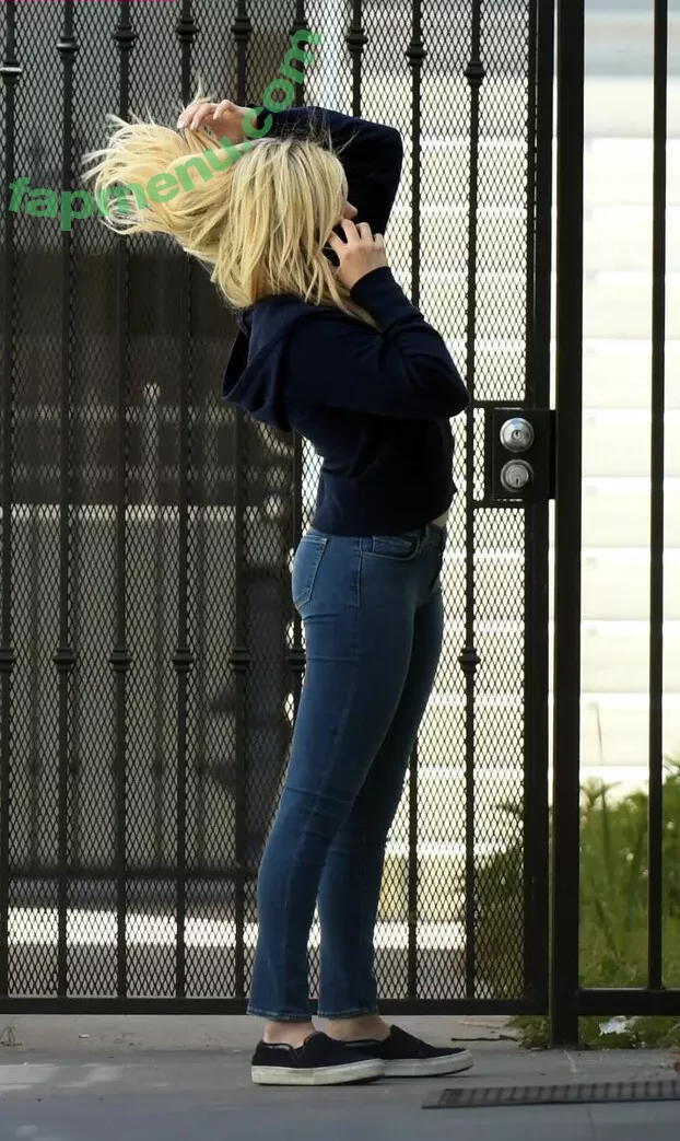 Chloë Grace Moretz nude photo #0710 (chloegmoretz)