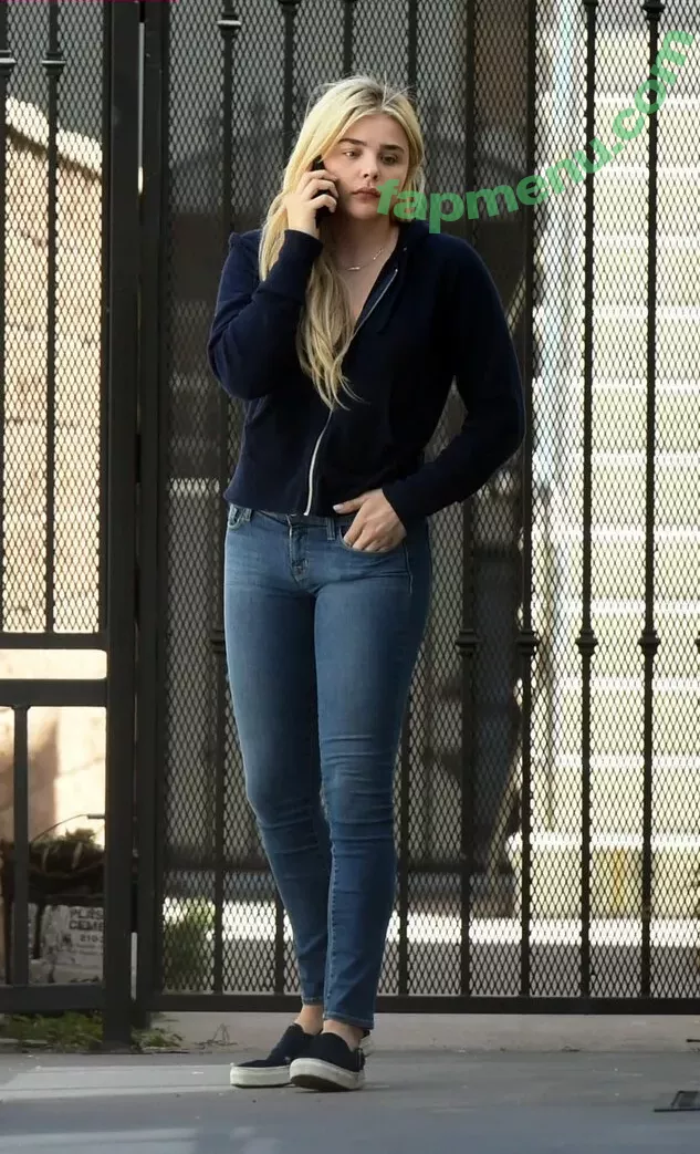 Chloë Grace Moretz nude photo #0723 (chloegmoretz)