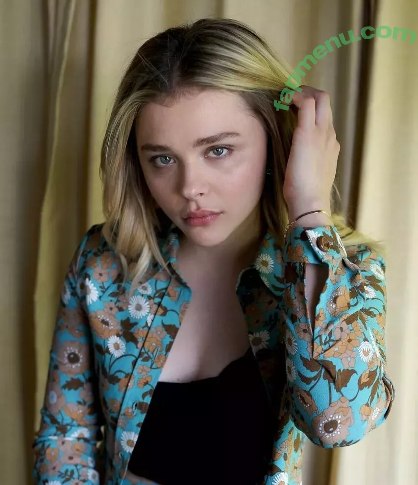 Chloë Grace Moretz nude photo #0738 (chloegmoretz)
