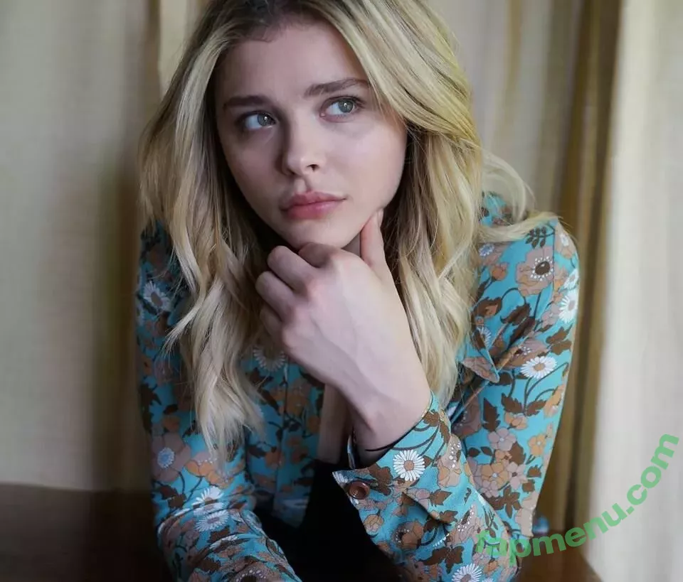 Chloë Grace Moretz nude photo #0740 (chloegmoretz)