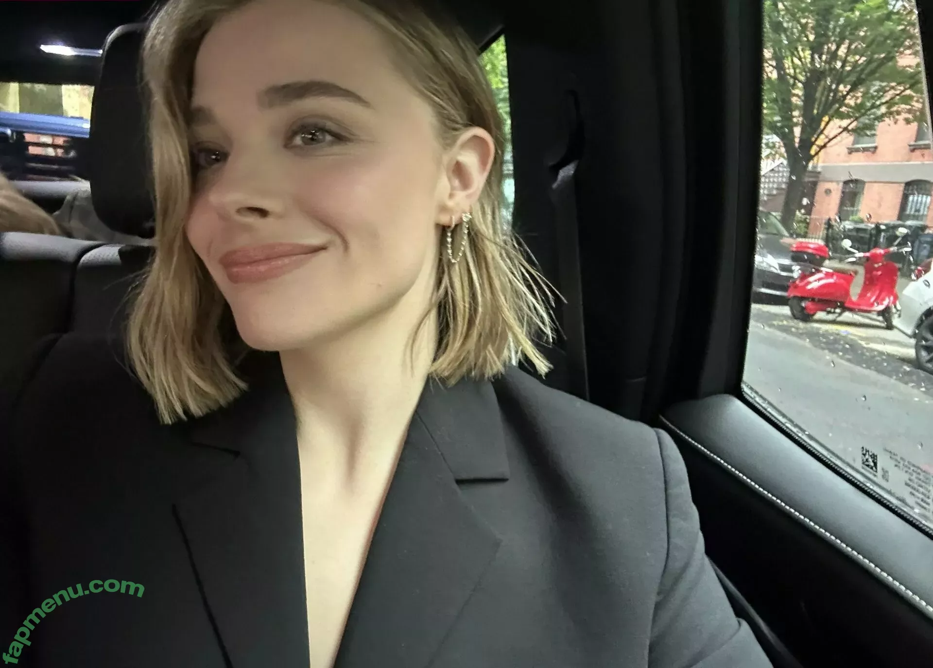Chloë Grace Moretz nude photo #0900 (chloegmoretz)