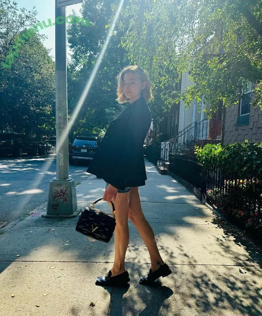 Chloë Grace Moretz nude photo #0947 (chloegmoretz)