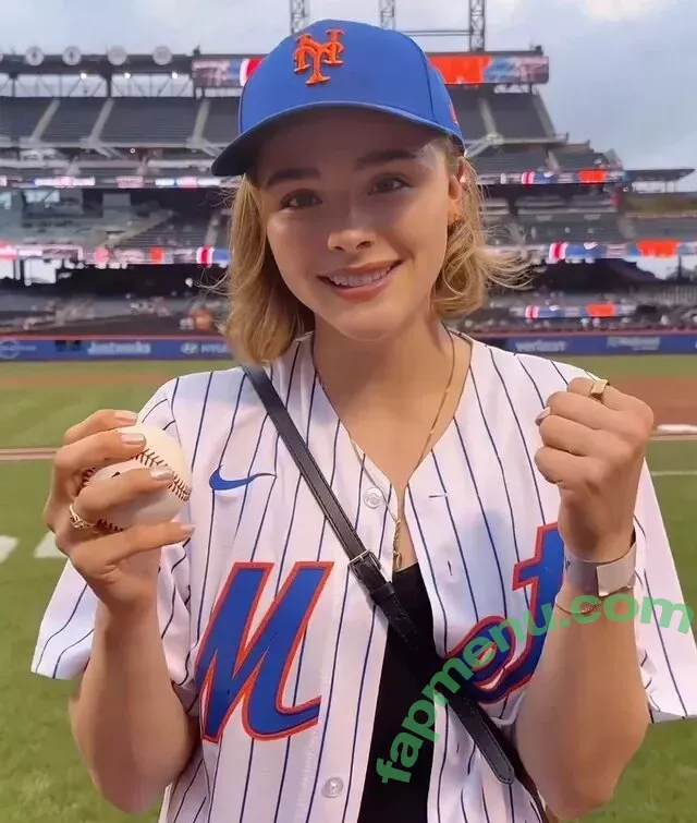 Chloë Grace Moretz nude photo #0963 (chloegmoretz)