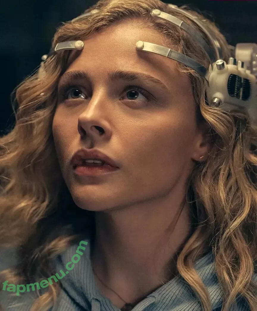 Chloë Grace Moretz nude photo #0984 (chloegmoretz)