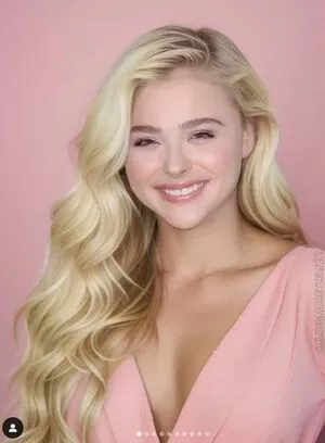 Chloë Grace Moretz / chloegmoretz nude photo #1047