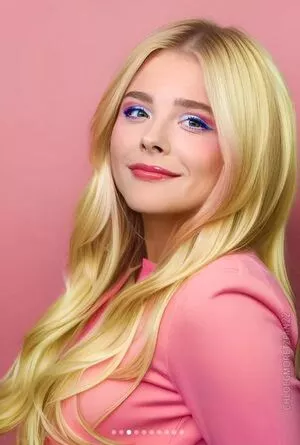Chloë Grace Moretz / chloegmoretz nude photo #1056