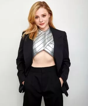 Chloë Grace Moretz / chloegmoretz nude photo #1058