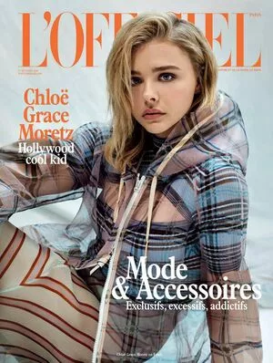 Chloë Grace Moretz / chloegmoretz nude photo #1062