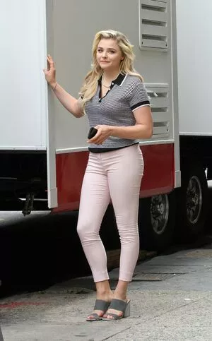 Chloë Grace Moretz / chloegmoretz nude photo #1242