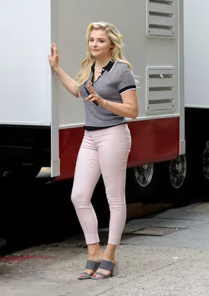 Chloë Grace Moretz / chloegmoretz nude photo #1266